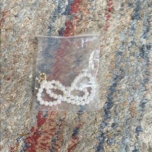 Elegant Pearl Necklace with Gold Clasp